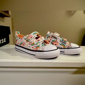 Converse all star toddler girls size 8 shoes NWT NIB